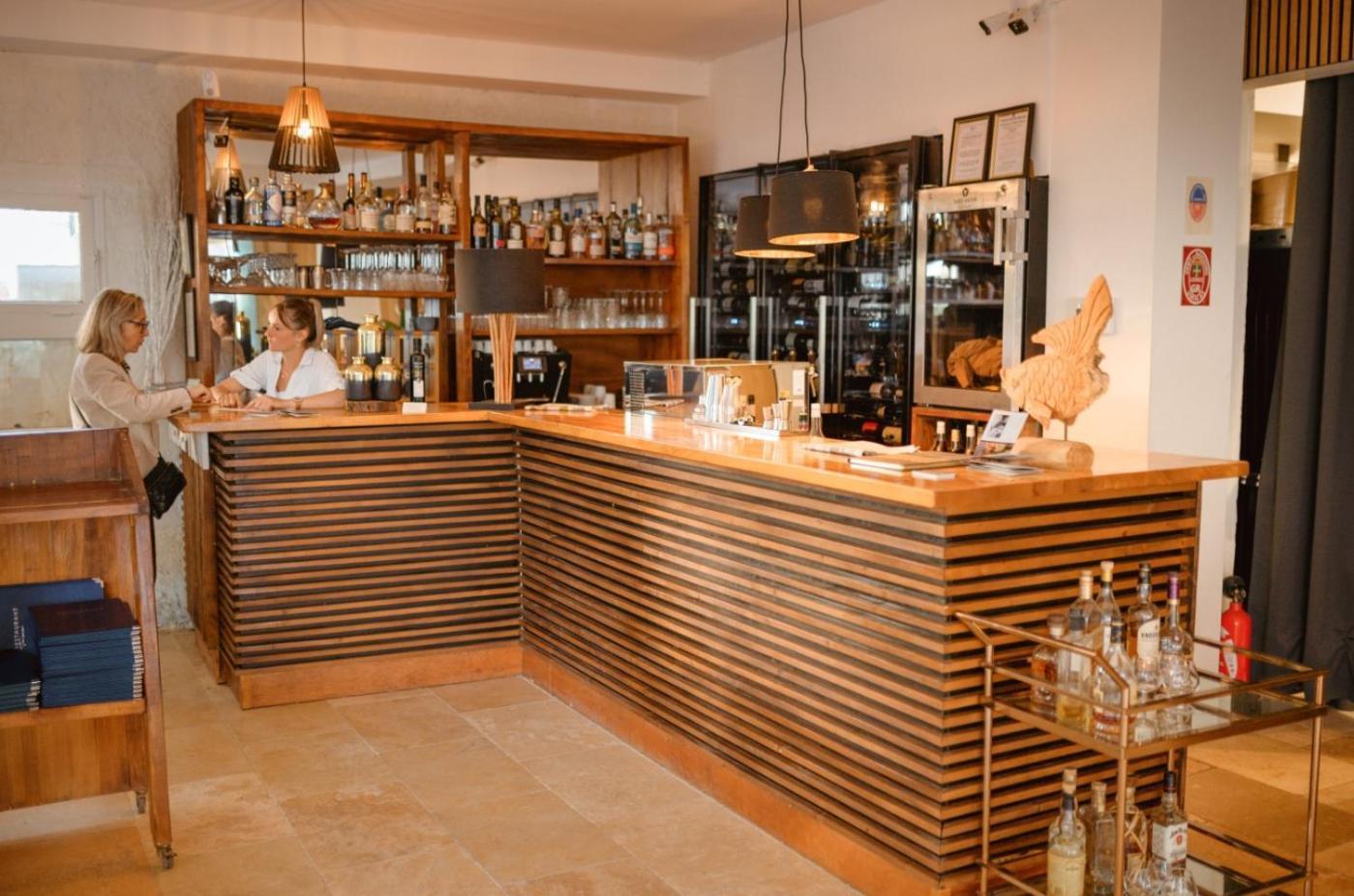 Hotel De La Mer Ιέρ Εξωτερικό φωτογραφία