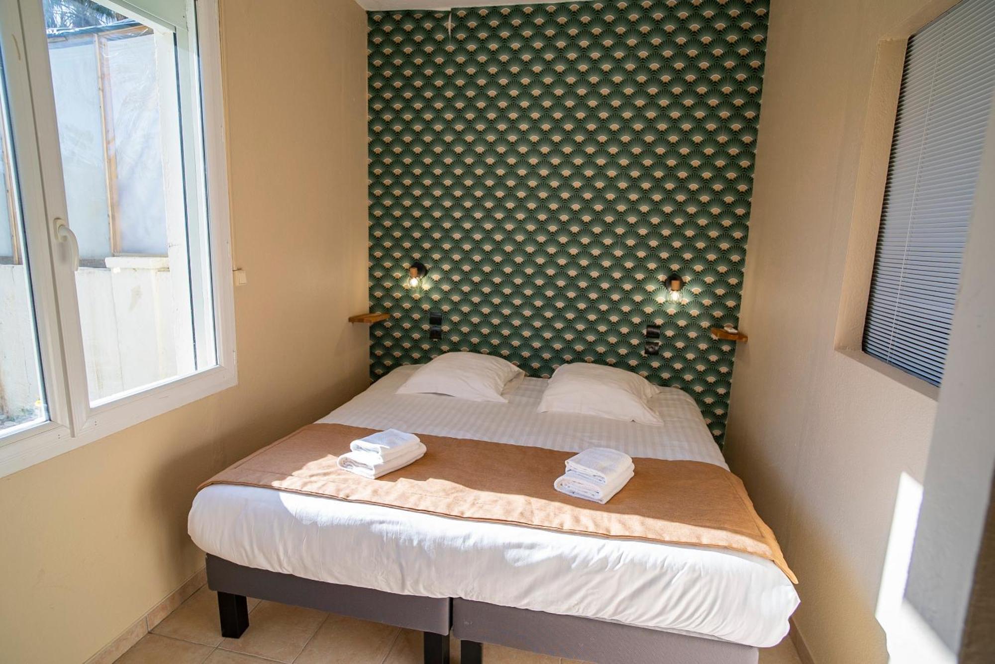 Hotel De La Mer Ιέρ Εξωτερικό φωτογραφία